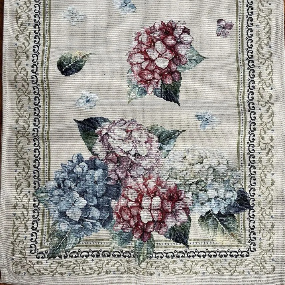 NWT EMME Jacquard Gobelin Tapestry Table Runner Floral Hydrangea Cottage